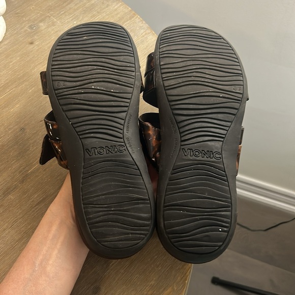 Vionic Skylar Brown Tortoise Slip On Adjautable Sandals Women Orthotic size 9 - Picture 8 of 16